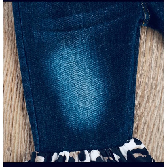 Girls Denim/Cheetah Flare Leg  Jeans 3T - Picture 4 of 5